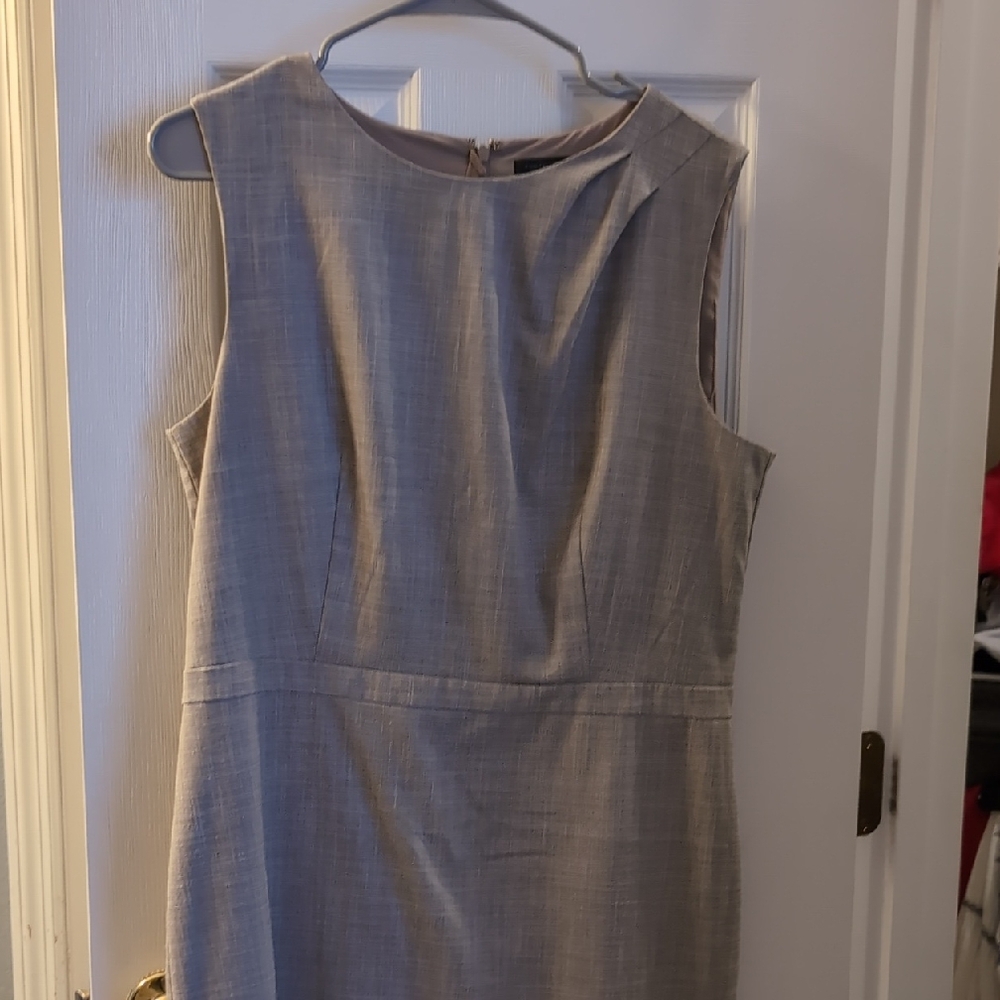Ann Taylor Classic Gray Midi Dress